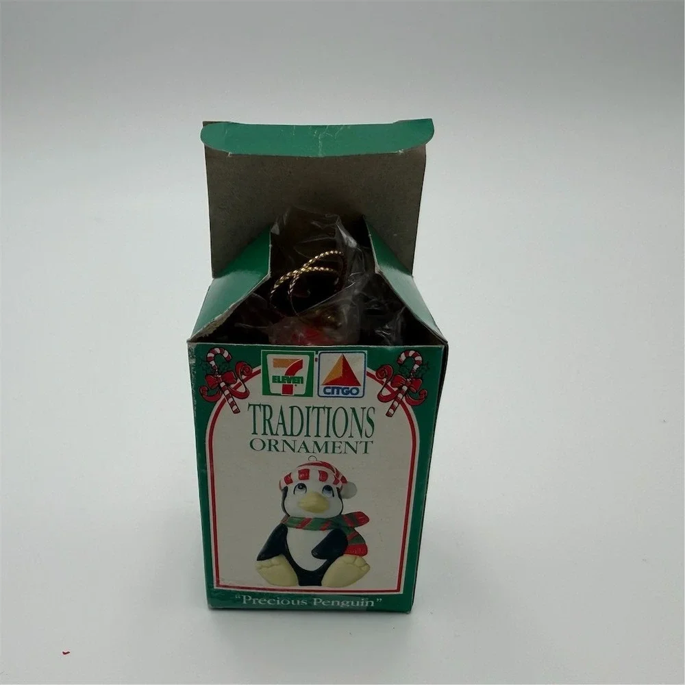 7-Eleven CITGO Precious‎ Penguin Christmas Ornament w/ Original Box Vintage